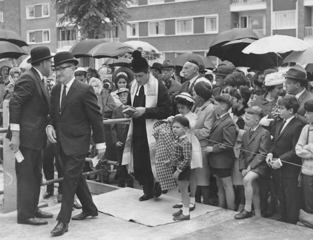 consecration of synagogue1967